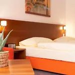 Western Am Walserberg 모텔 3*