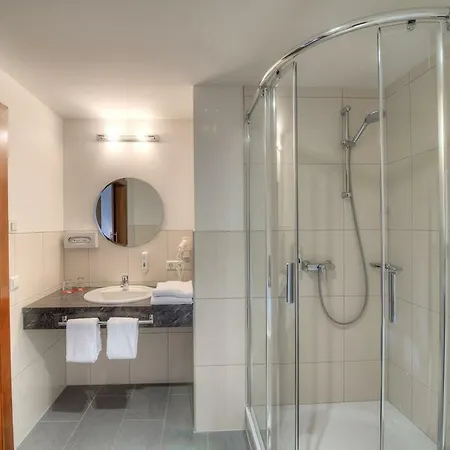 Western Am Walserberg 汽车旅馆 瓦兹